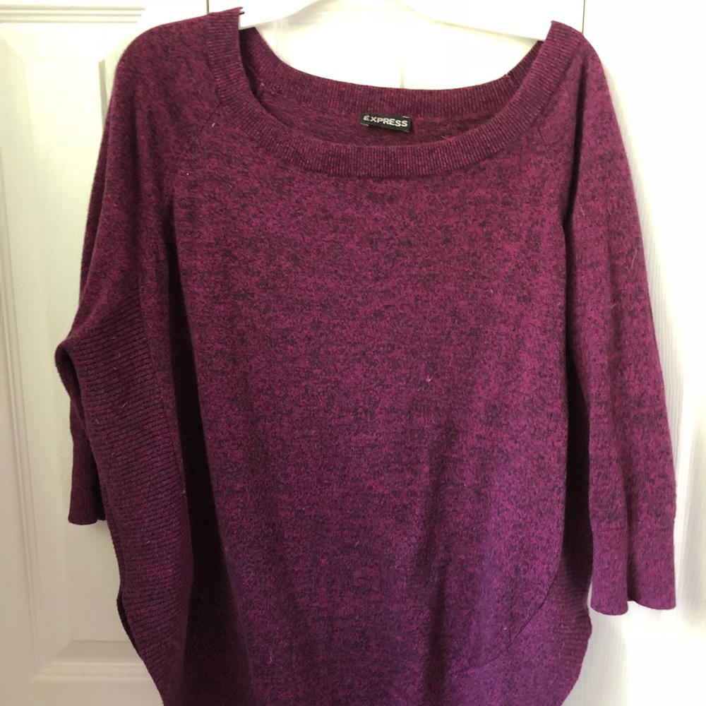 maroon sweater